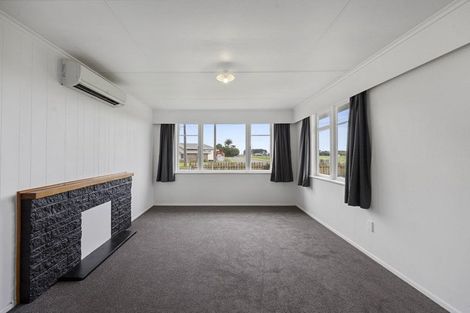 Photo of property in 50 Ramanui Avenue, Hawera, 4610