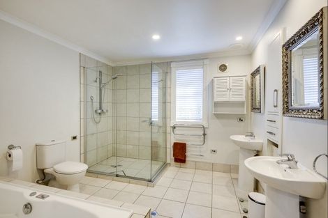 Photo of property in 22 Burbury Ridge, Havelock North, 4130