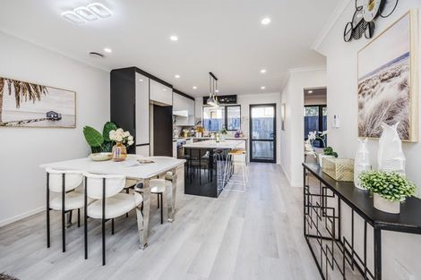 Photo of property in 38b Seymour Road, Sunnyvale, Auckland, 0612