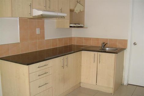 Photo of property in 77 Lake Road, Northcote, Auckland, 0627