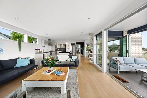 Photo of property in 66 Rototuna Road, Rototuna, Hamilton, 3210