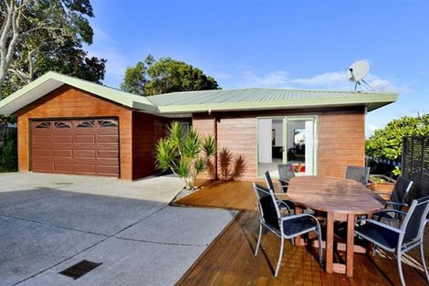 Photo of property in 1/13 Sunnynook Road, Forrest Hill, Auckland, 0620