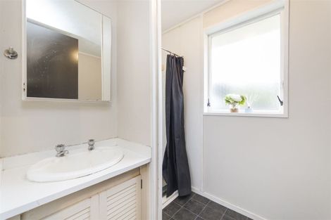 Photo of property in 52 Acacia Street, Kelvin Grove, Palmerston North, 4414