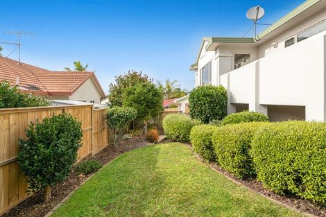 Photo of property in 29 Westminster Gardens, Unsworth Heights, Auckland, 0632