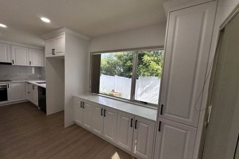 Photo of property in 41a Lynwood Road, New Lynn, Auckland, 0600