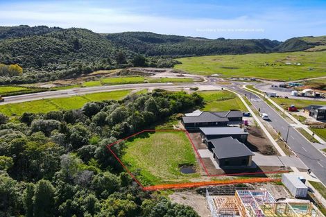 Photo of property in 35 Okaia Drive, Kinloch, Taupo, 3377