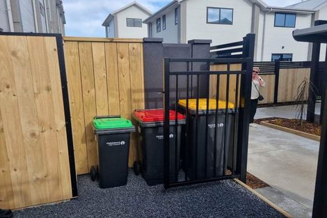 Photo of property in 8/231 Marine Parade, Seatoun, Wellington, 6022