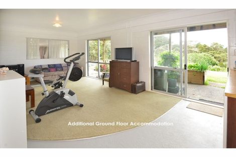 Photo of property in 15 Opahi Bay Road, Mahurangi West, Warkworth, 0983