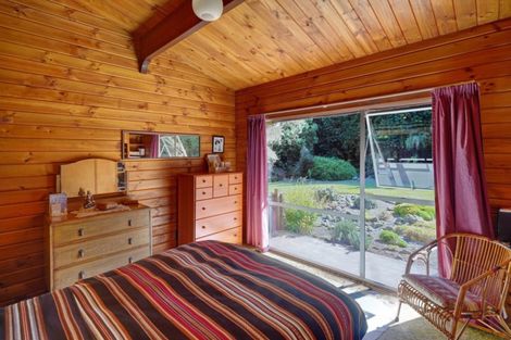 Photo of property in 20 Woodend Road, Woodend, 7610