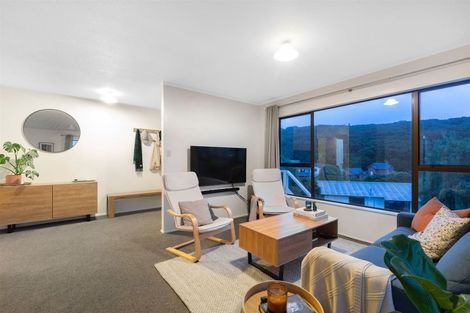 Photo of property in 49a Albatross Close, Whitby, Porirua, 5024