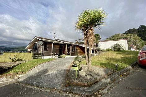 Photo of property in 35 Westhaven Drive, Tawa, Wellington, 5028