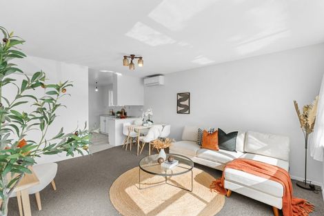 Photo of property in 3/102 Picton Avenue, Riccarton, Christchurch, 8011