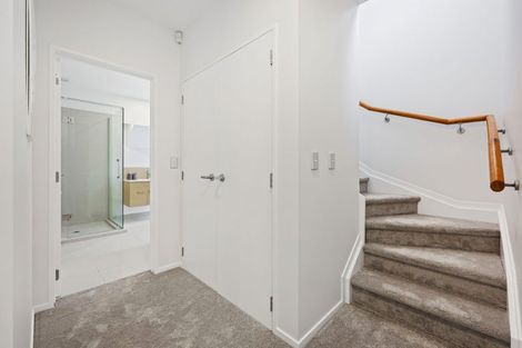 Photo of property in 40a Verran Road, Birkdale, Auckland, 0626