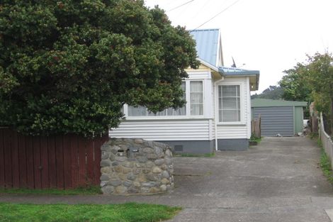 Photo of property in 5 Compton Crescent, Taita, Lower Hutt, 5011