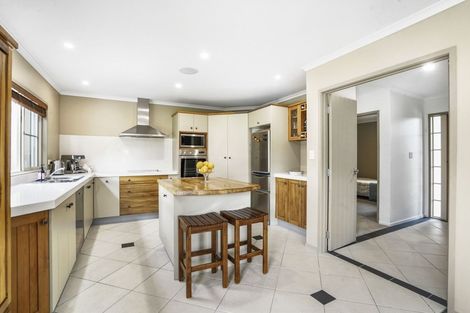 Photo of property in 18 Roderick Place, Rototuna, Hamilton, 3210