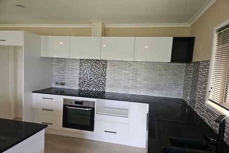 Photo of property in 2 Charlise Place, Onerahi, Whangarei, 0110