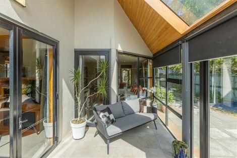 Photo of property in 1 Althorp Place, Avonhead, Christchurch, 8042