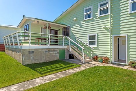 Photo of property in 30 Marian Drive, Inner Kaiti, Gisborne, 4010