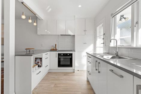 Photo of property in 2/36 Jaemont Avenue, Te Atatu South, Auckland, 0610