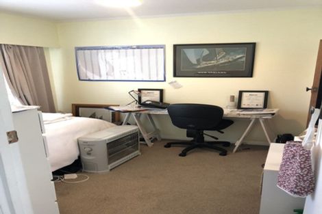 Photo of property in 2/1 Bellcroft Place, Belmont, Auckland, 0622