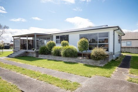 Photo of property in 31 Mahana Road, Ngatea, 3503