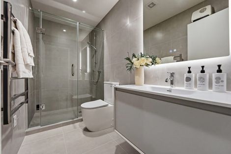 Photo of property in 72b Sycamore Drive, Sunnynook, Auckland, 0620