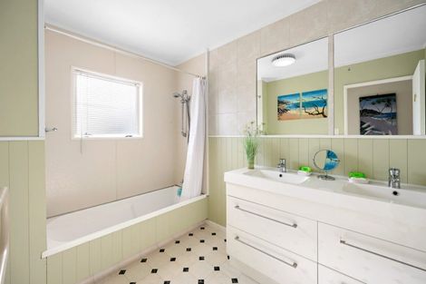 Photo of property in 53 Splitt Avenue, Glenview, Hamilton, 3206