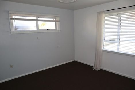 Photo of property in 338 Memorial Avenue, Burnside, Christchurch, 8053