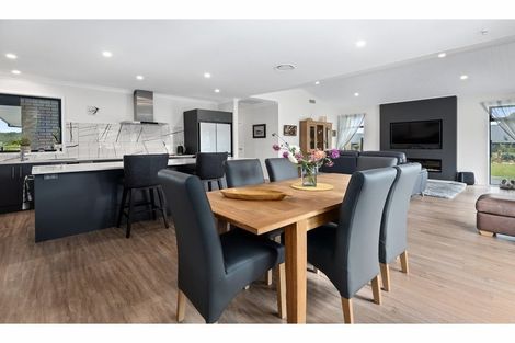 Photo of property in 21 Capstone Place, Te Kamo, Kamo, 0185