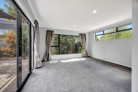 Photo of property in 25 Montrose Crescent, Huntington, Hamilton, 3210