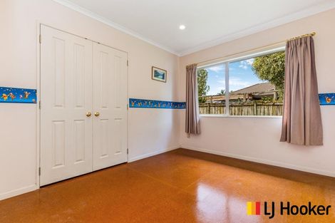 Photo of property in 5 Trossach Place, Wattle Downs, Auckland, 2103