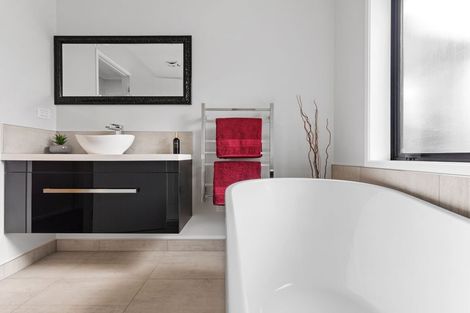 Photo of property in 99 Palm Springs Boulevard, Papamoa Beach, Papamoa, 3118