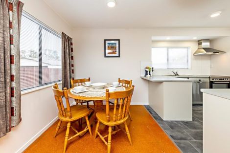 Photo of property in 28 Seaward Place, Wattle Downs, Auckland, 2103