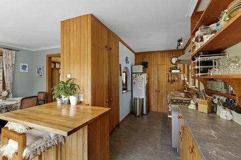 Photo of property in 496 Stokes Valley Road, Stokes Valley, Lower Hutt, 5019