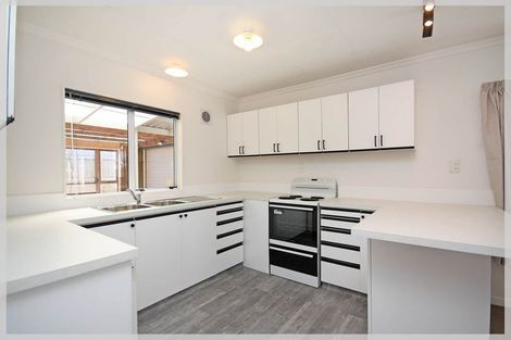 Photo of property in 5 Linklater Avenue, Foxton Beach, Foxton, 4815