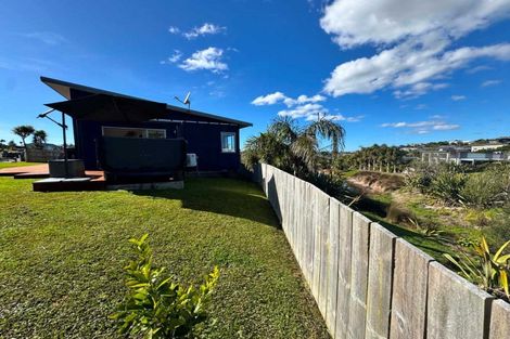 Photo of property in 15 Wharuka Glade, Mangawhai, 0505
