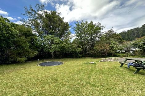 Photo of property in 480 Stokes Valley Road, Stokes Valley, Lower Hutt, 5019