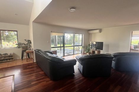 Photo of property in 48 Lakeside Drive, Orewa, 0931