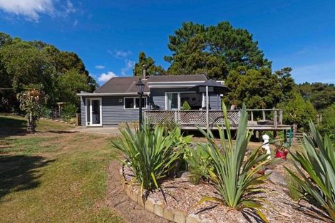 Photo of property in 31 Waitakere Road, Waitakere, Auckland, 0816