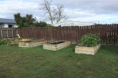 Photo of property in 5 Lindsay Crescent, Nawton, Hamilton, 3200