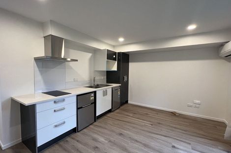 Photo of property in 15 Matukutureia Lane, Manurewa, 2102