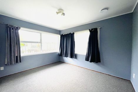 Photo of property in 43 Kurnell Drive, Botany Downs, Auckland, 2010