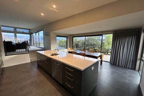 Photo of property in 1 Valley Crescent, Wanaka, 9305