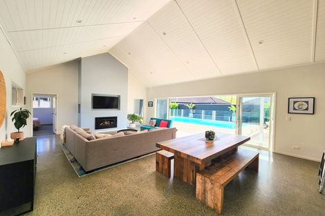 Photo of property in 6 Sophia Place, Karaka, Papakura, 2113