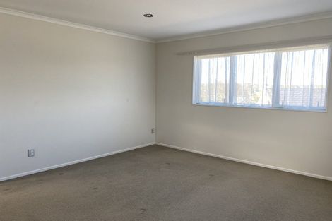 Photo of property in 1a Borrowdace Avenue, Botany Downs, Auckland, 2010