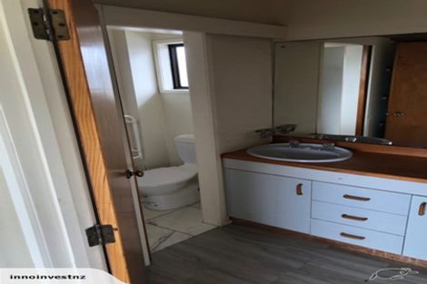 Photo of property in 64 Arran Road, Browns Bay, Auckland, 0630