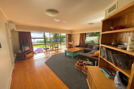 Photo of property in 58 Ardern Avenue, Stanmore Bay, Whangaparaoa, 0932