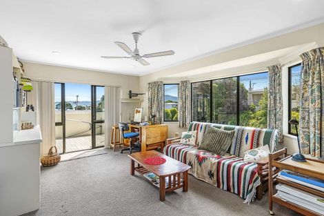 Photo of property in 12 Rua Road, Paraparaumu Beach, Paraparaumu, 5032