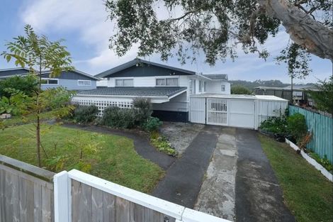 Photo of property in 6 Aquarius Avenue, Glen Eden, Auckland, 0602