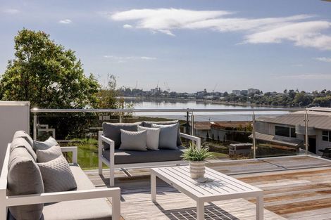 Photo of property in 30 Churchill Road, Judea, Tauranga, 3110